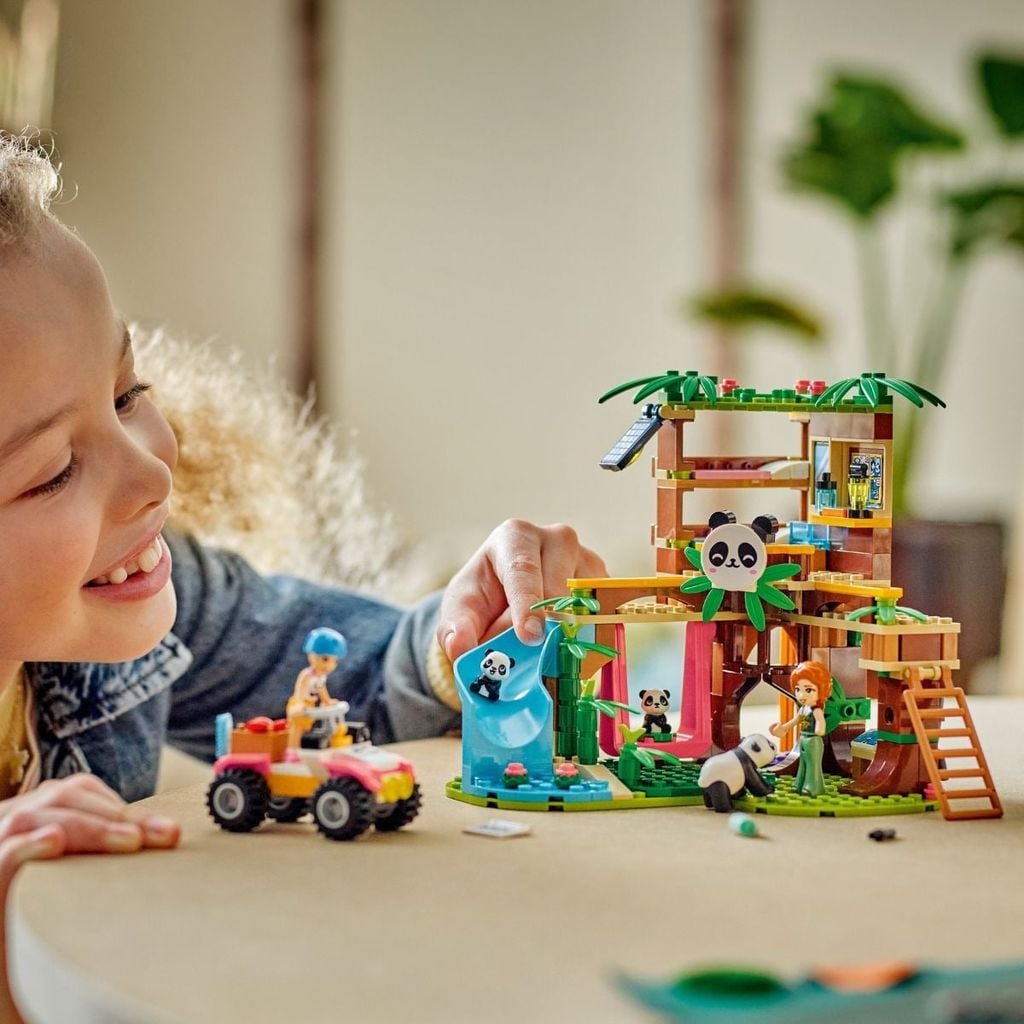 Lego Friends Đồ Chơi Lắp Ráp Trung Tâm Bảo Tồn Gấu Trúc 42648