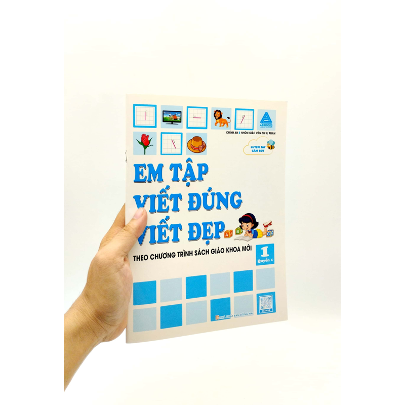 Luyện Tay Cầm Bút - Em Tập Viết Đúng Viết Đẹp Quyển 1 (Theo Chương Trình Sách Giáo Khoa Mới)