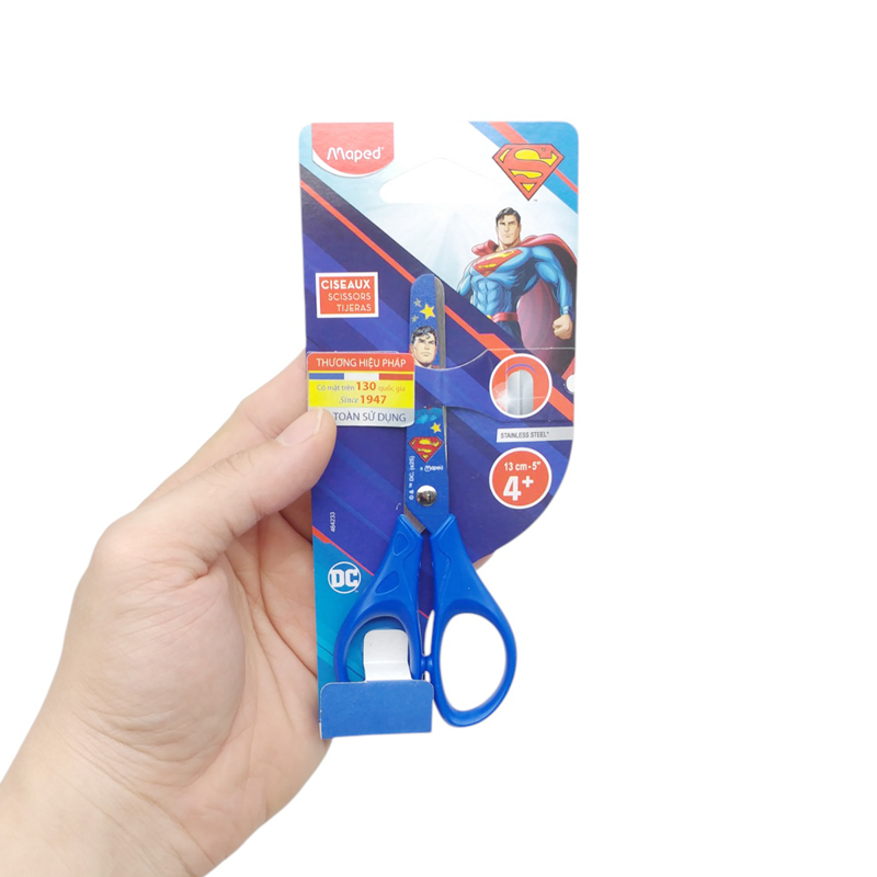 Maped - Kéo Học Sinh 464233 Superman - 13cm (Giao mẫu ngẫu nhiên)