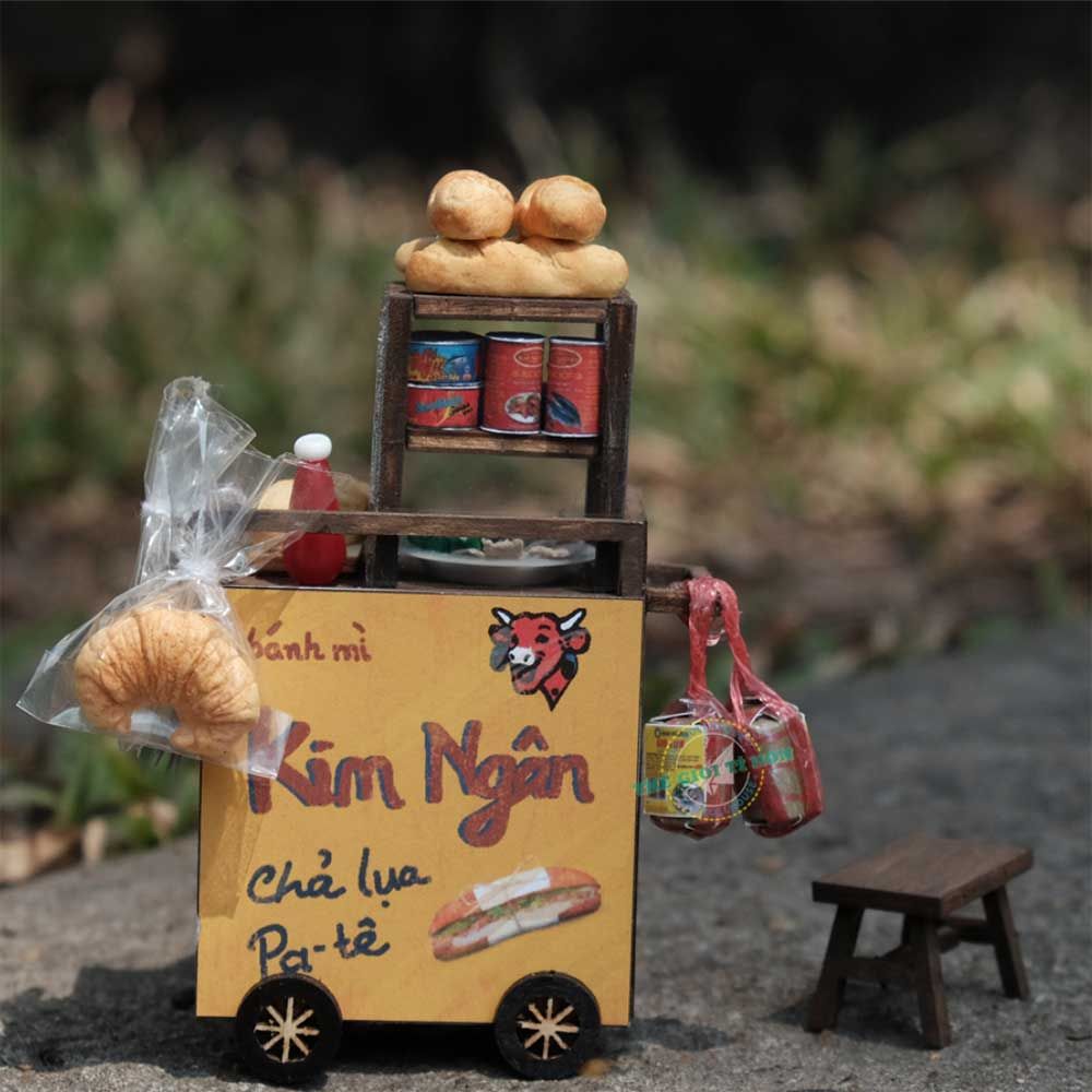 Mô Hình Xe Hàng Rong - Xe Bánh Mì HR04