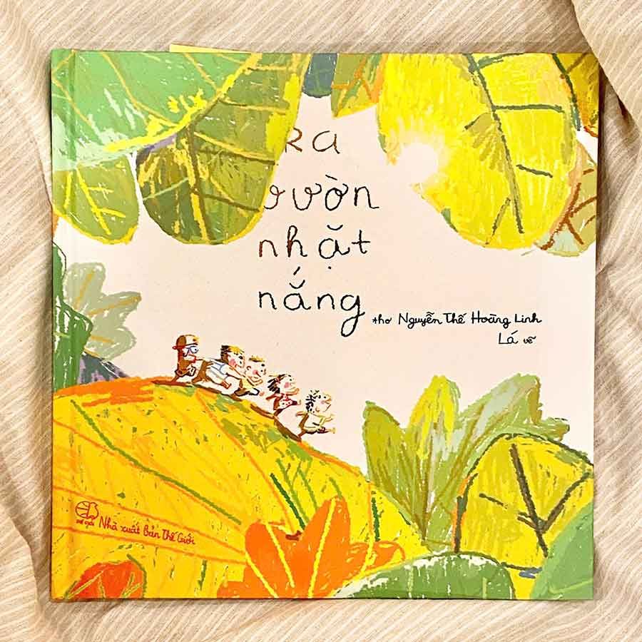 Ra Vườn Nhặt Nắng