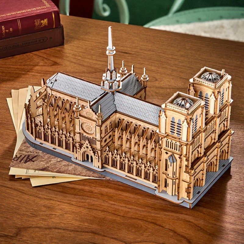 Robotime Đồ Chơi Lắp Ráp Thánh Đường Paris TG511
