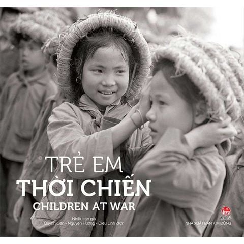 Trẻ Em Thời Chiến (Song ngữ Anh-Việt)