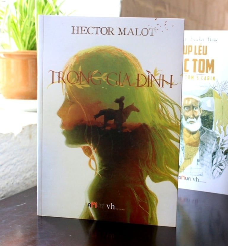 Trong Gia Đình (Tái bản năm 2022)