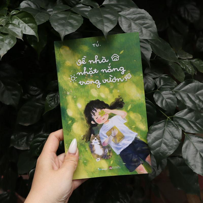 Về Nhà Nhặt Nắng Trong Vườn