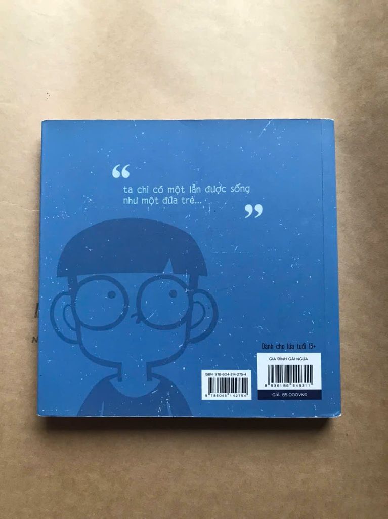 Gia Đình Gãi Ngứa - Tuyển Tập Ký Ức Tuổi Thơ Vẩn Vơ Hiện Tại