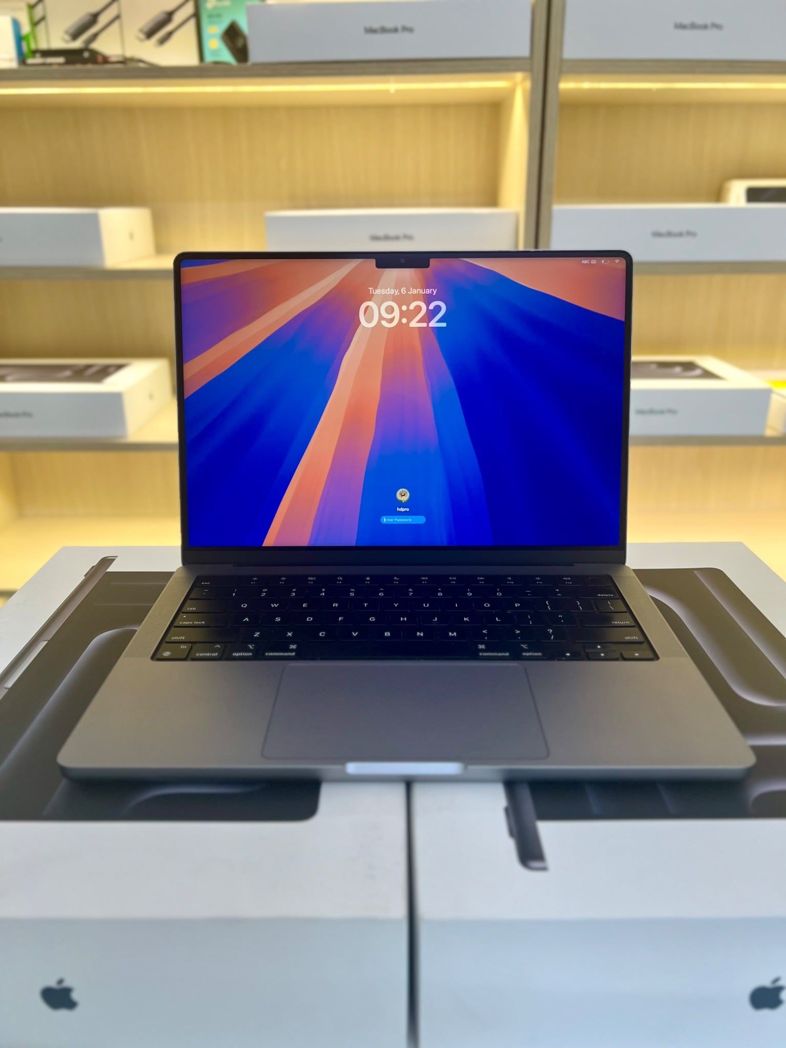 MacBook Pro 14” 2021 M1 Pro | 8CPU – 14GPU | RAM 16GB | SSD 512GB | Si ...