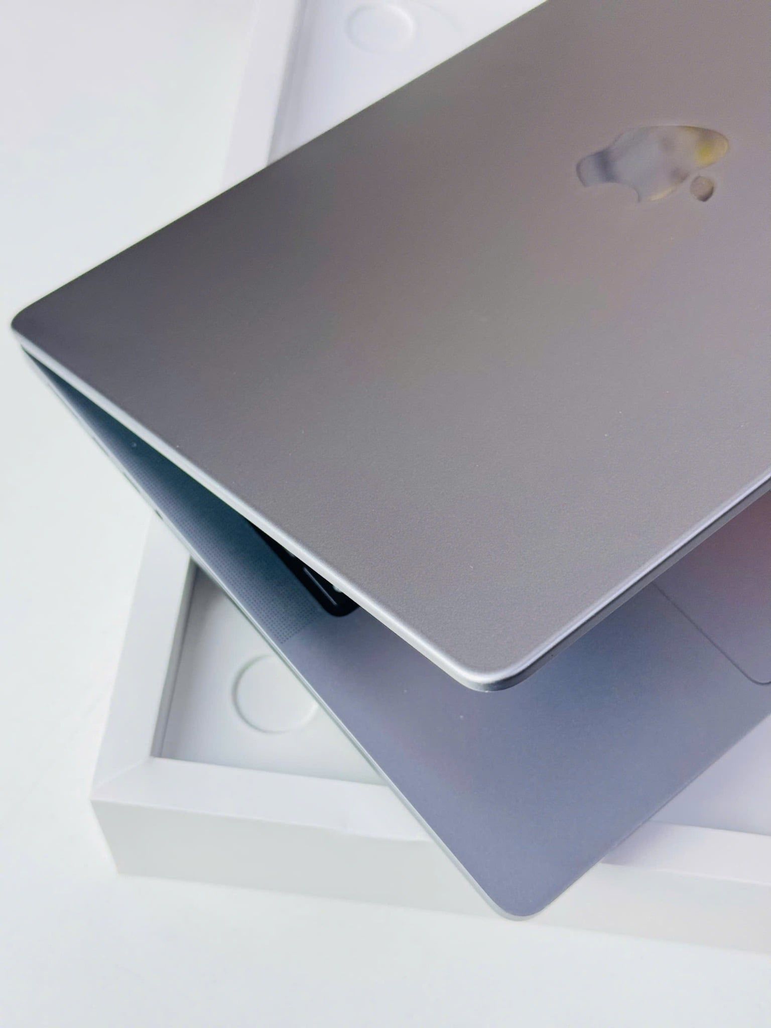MacBook Pro 14” M1 Pro Gray | 16GB RAM | 512GB SSD | Likenew 99% ...