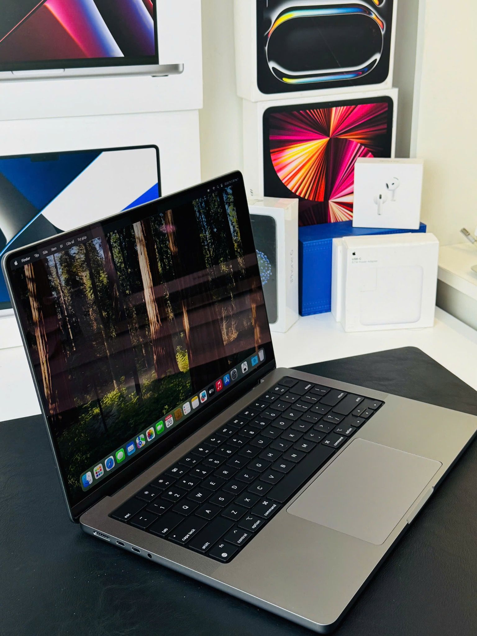 MacBook Pro 14 inch M1 Max 64GB RAM 1TB SSD | LikeNew 99% – Bring