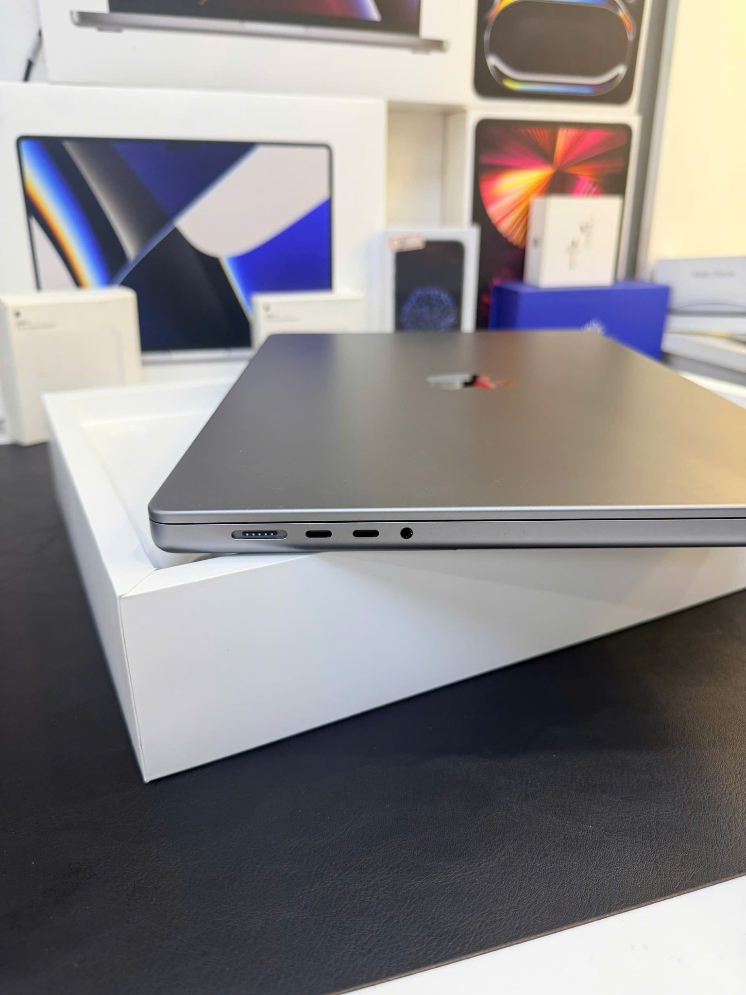 MacBook Pro 16 inch M1 Max | RAM 64GB | SSD 2TB | LikeNew 99% | Pin 9x ...