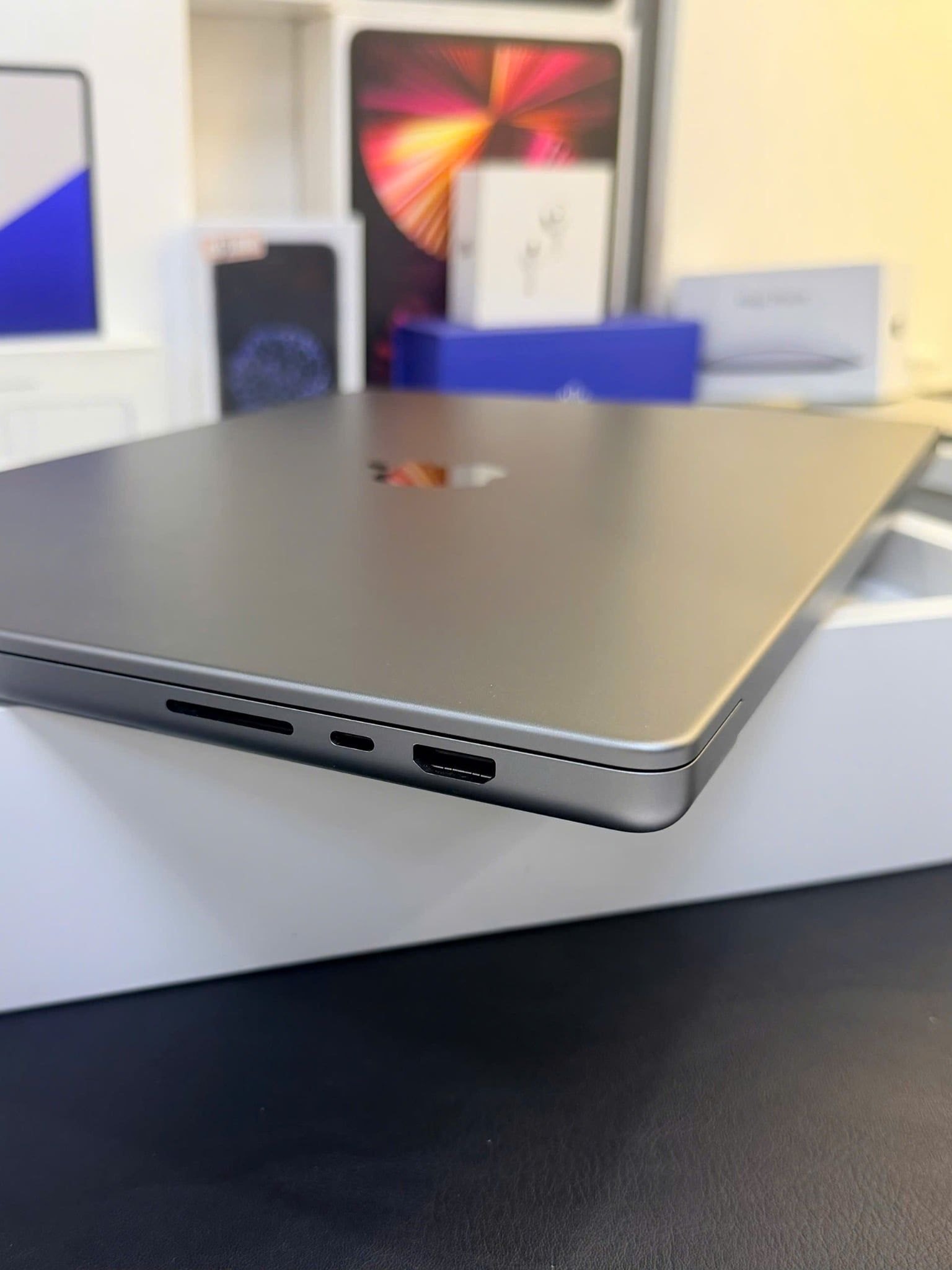 MacBook Pro 16 inch M1 Max | RAM 64GB | SSD 2TB | LikeNew 99% | Pin 9x ...