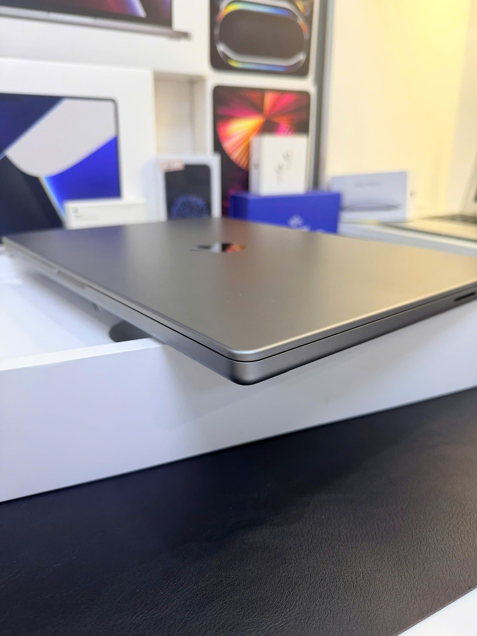 MacBook Pro 16 inch M1 Max | RAM 64GB | SSD 2TB | LikeNew 99% | Pin 9x ...