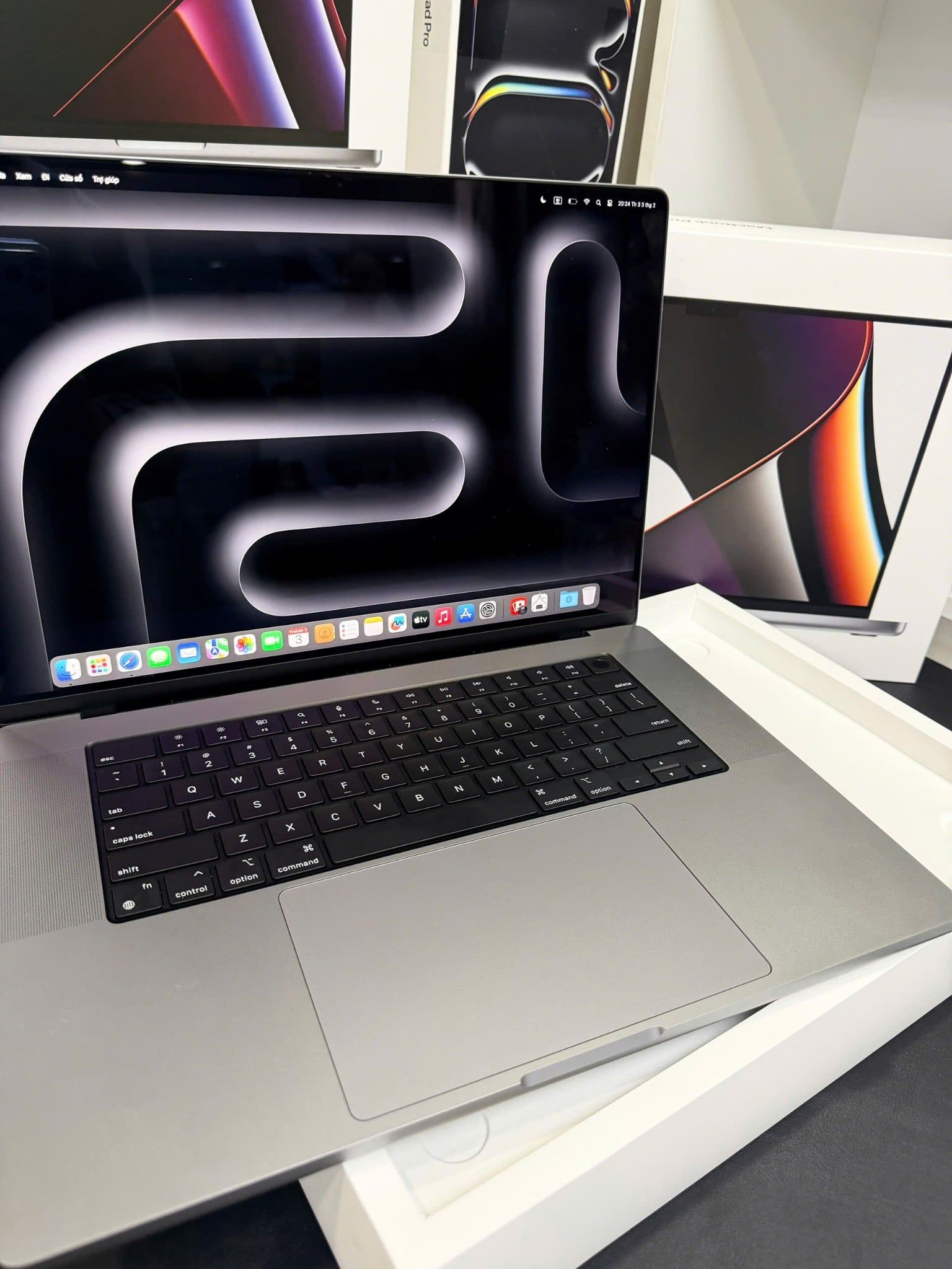 MacBook Pro 16 inch M1 Max | RAM 64GB | SSD 2TB | Likenew 99
