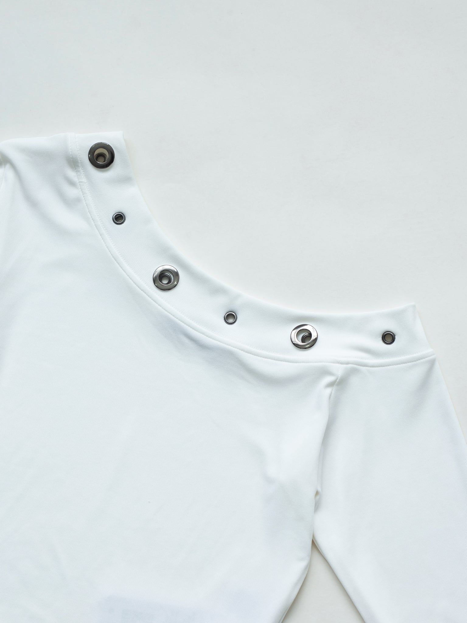 ÁO KIỂU NỮ LỆCH VAI COTTON