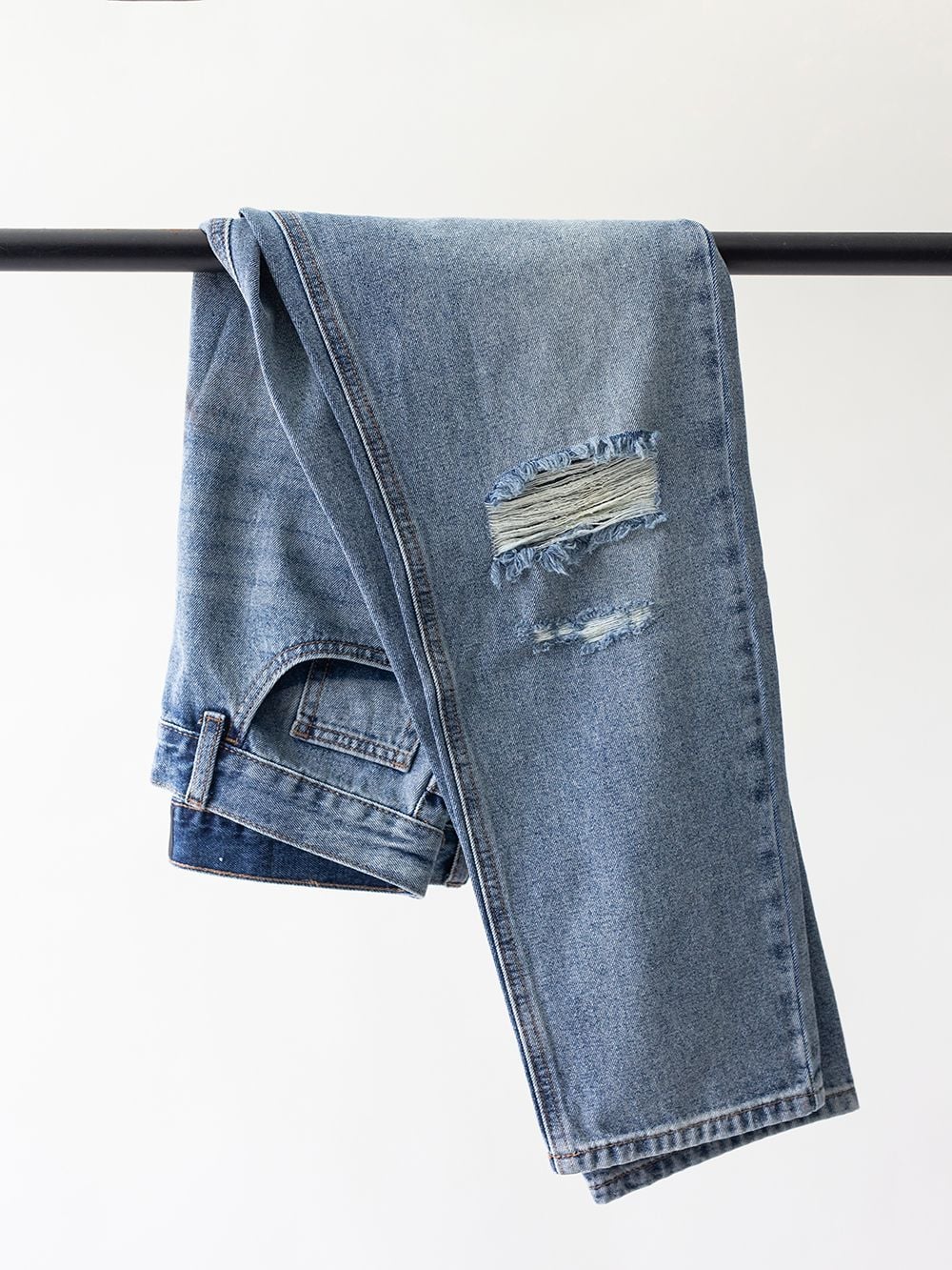 QUẦN JEAN NAM KIỂU DÁNG RÁCH