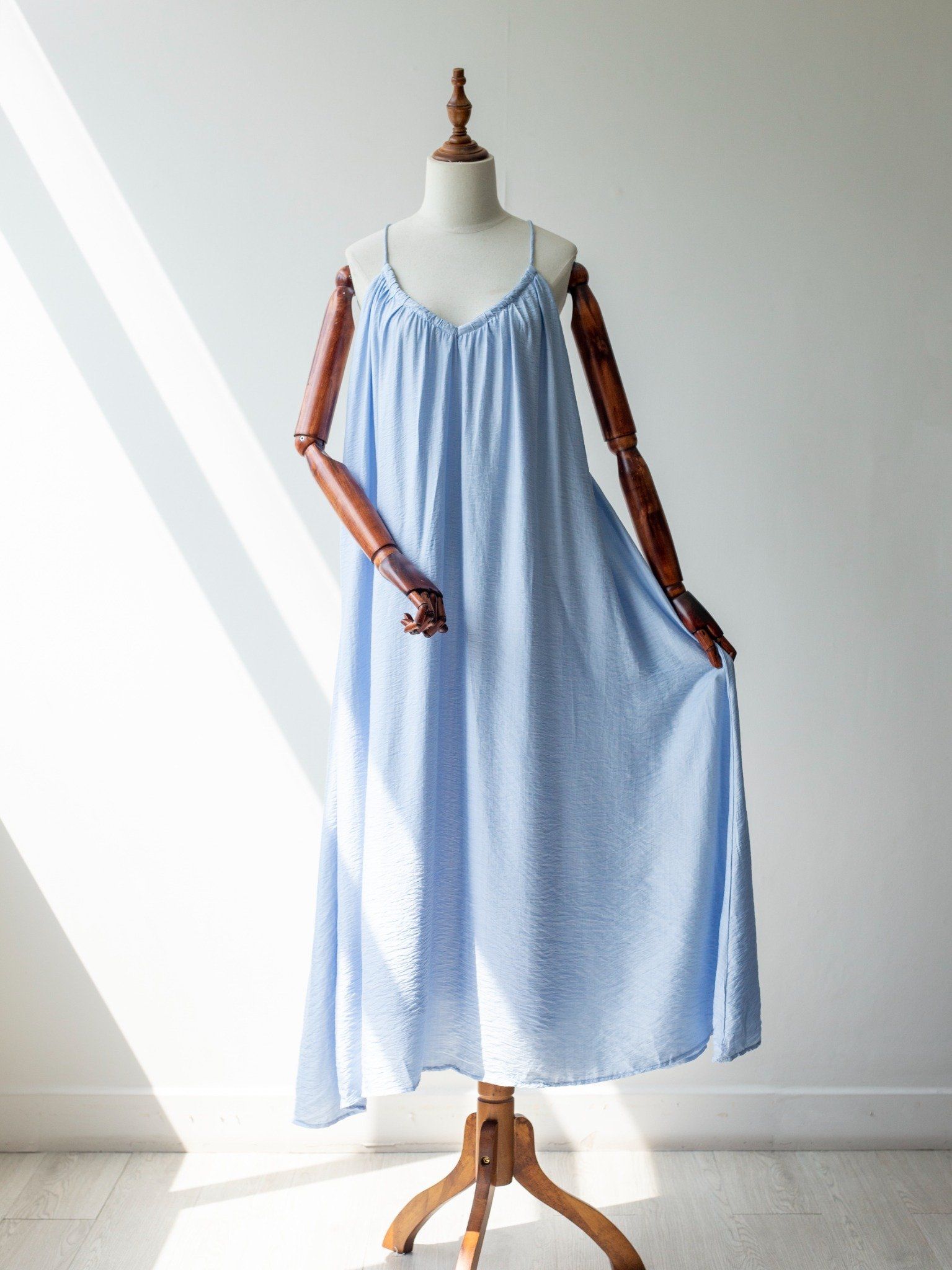 ĐẦM NỮ HAI DÂY TRƠN BASIC COTTON