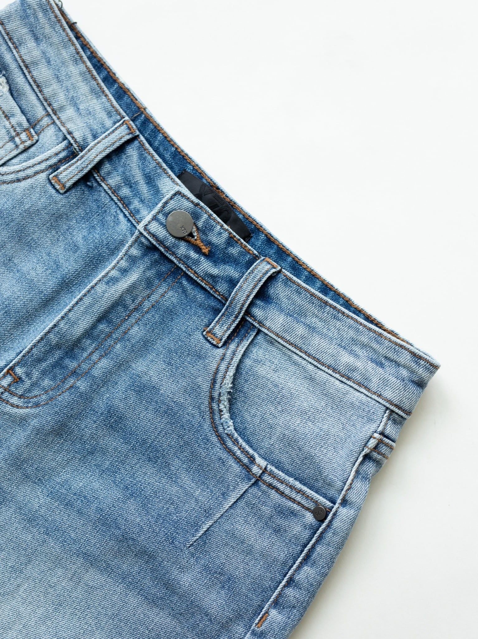QUẦN SHORT NỮ JEAN RÁCH LAI