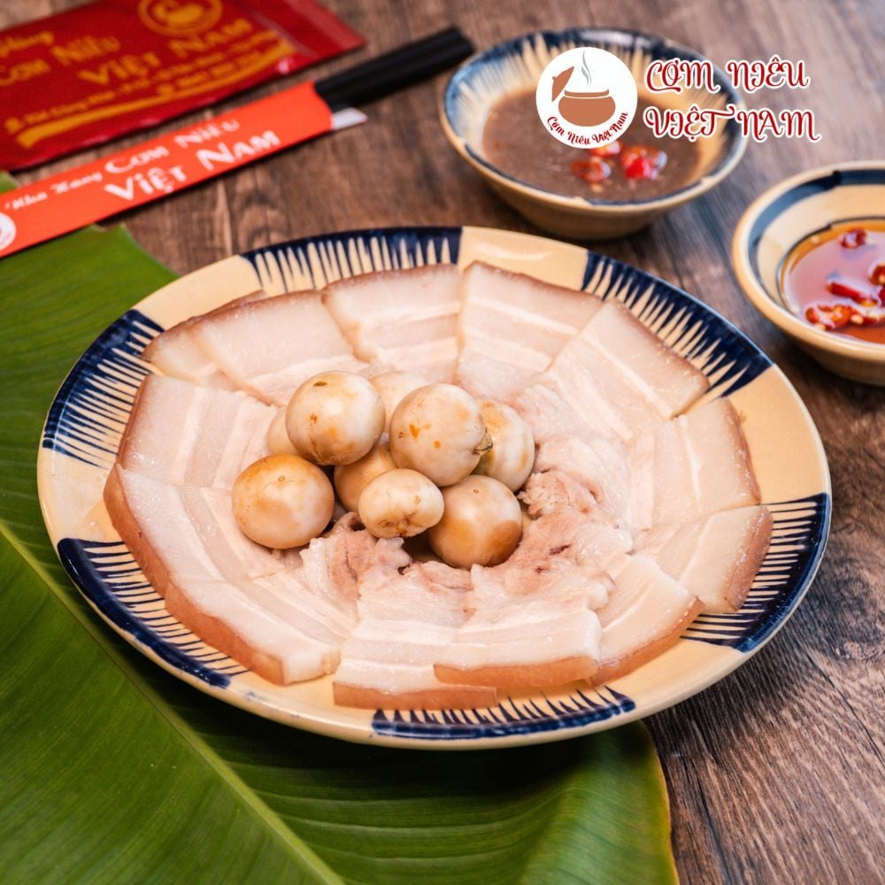  Ba rọi luộc + cà pháo 