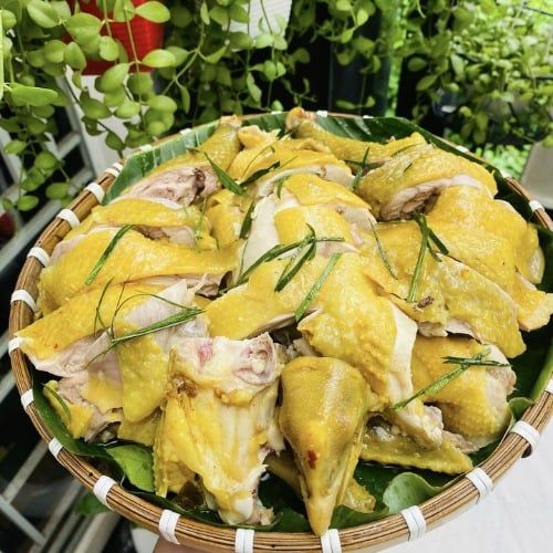  Gà hấp lá chanh 