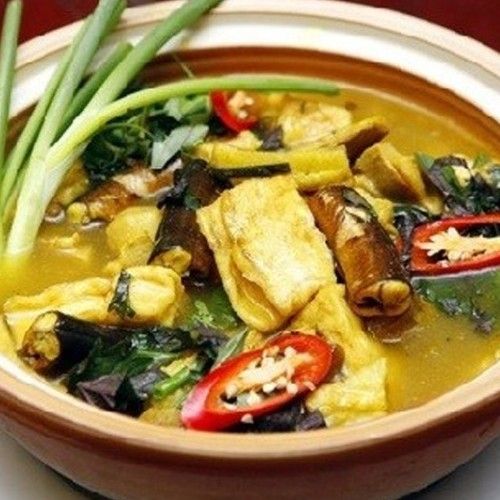  Lẩu cá chạch quế om chuối đậu 