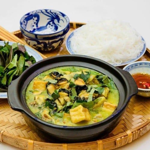  Ốc om chuối đậu 