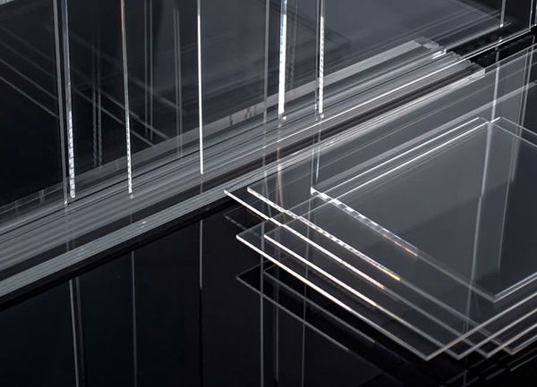 tam-mica-dai-loan-prato-trong-000