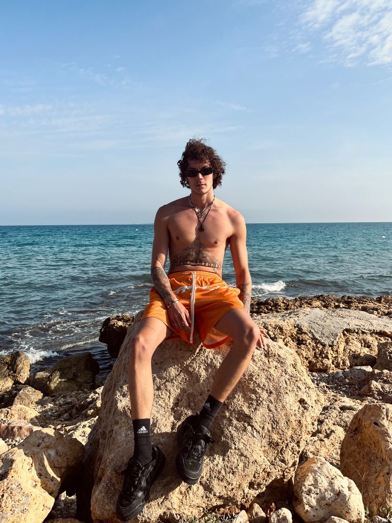 [BAYLA] - ENERGY SHORT