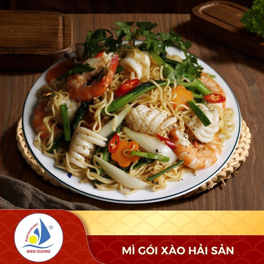  Mì Gói Xào Hải Sản 