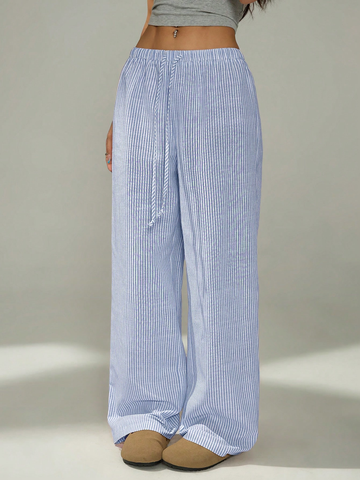 Quần nữ ống rộng kẻ sọc màu xanh và trắng đơn giản YN029