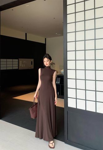 Đầm body nữ cổ kín dáng tank top sát nách, chân váy xòe nhẹ dự tiệc Yourname Dress YN201