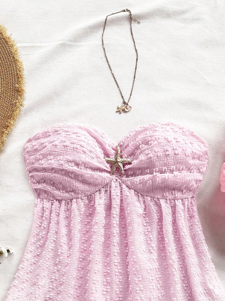 Áo Kiểu Nữ Màu Hồng Sáng, Dáng Quây Nhún Ngực, Họa Tiết Cắt Laser Độc Đáo. Lưng Hở Phối Bèo Mềm Mại, Chiết Eo Dáng Chữ A Tôn Dáng, Điểm Nút Sao Biển. Phù Hợp Đi Biển, Dự Tiệc, Hẹn Hò Valentine YN048