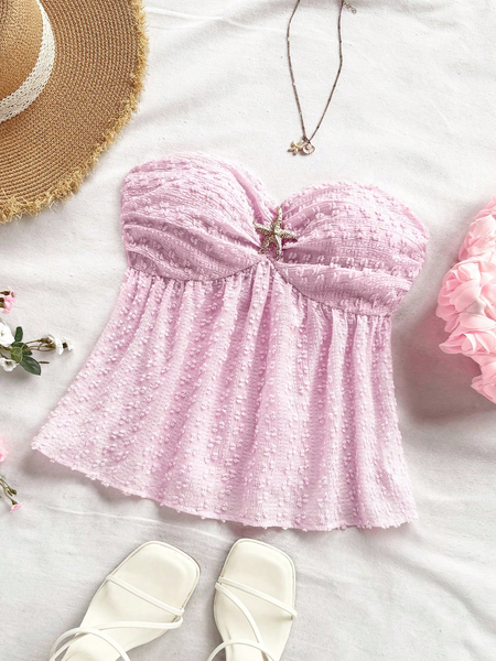 Áo Kiểu Nữ Màu Hồng Sáng, Dáng Quây Nhún Ngực, Họa Tiết Cắt Laser Độc Đáo. Lưng Hở Phối Bèo Mềm Mại, Chiết Eo Dáng Chữ A Tôn Dáng, Điểm Nút Sao Biển. Phù Hợp Đi Biển, Dự Tiệc, Hẹn Hò Valentine YN048