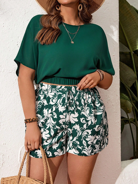 Bộ Hai Mảnh Áo Cánh Dơi Tay Ngắn Màu Trơn & Quần Short Họa Tiết Hoa YN042