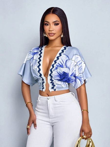 Áo Thun Nữ Tay Ngắn Dáng Ôm Cắt Khoét Phối Khoen Kim Loại Sành Điệu YN070