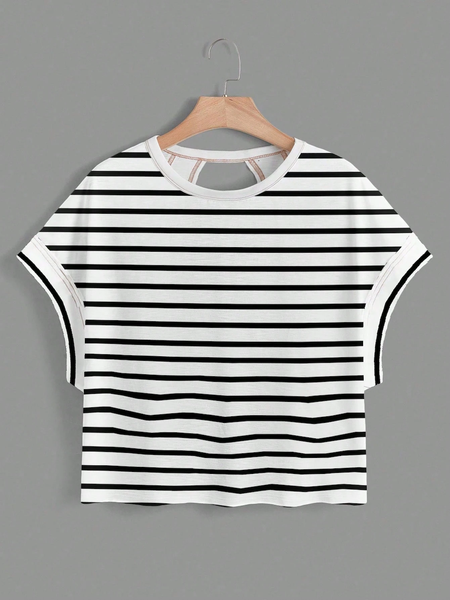 Áo ba lỗ nữ cổ tròn, hở lưng, dáng rộng, họa tiết kẻ sọc YN143