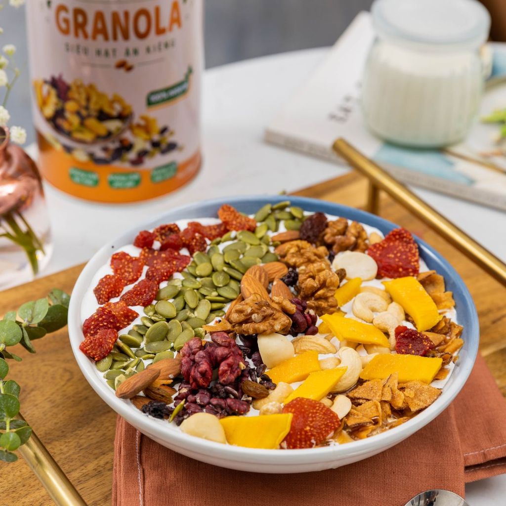 Combo 2 hộp Granola ngũ cốc siêu hạt Quê Việt - Hộp 500G