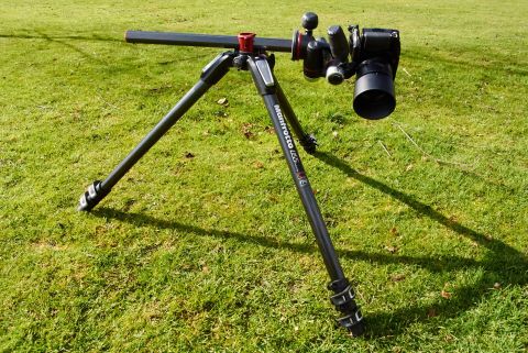  Bộ chân máy ảnh Manfrotto 055 Aluminium 3-Sections Tripod & 3-Way head Black 