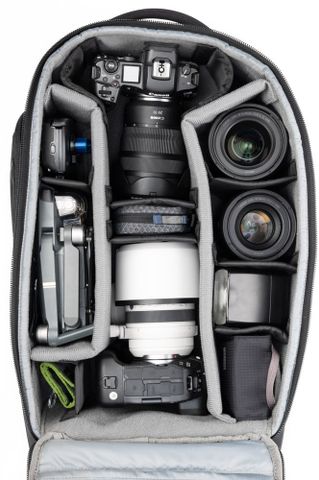  Vali máy ảnh Think Tank Walker Pro Rolling Backpack 