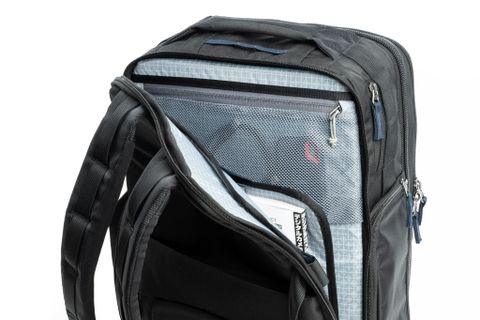  Balo máy ảnh Think Tank Airport Essentials 26L 