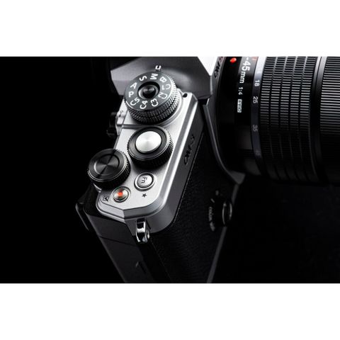  Bộ máy ảnh OM SYSTEM OM-3 kèm ống kính M.Zuiko Digital ED 12-45mm F4 PRO 