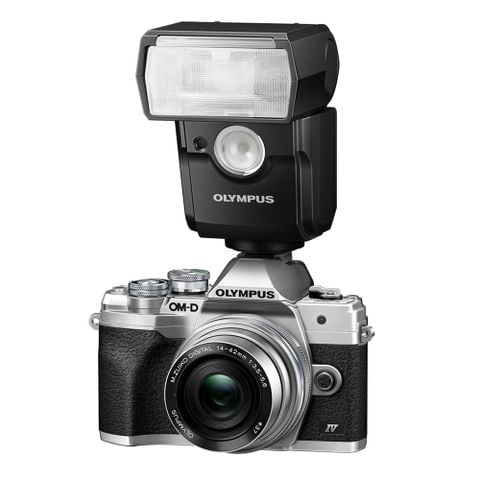  Máy ảnh OM SYSTEM OM-D E-M10 Mark IV (Silver) 
