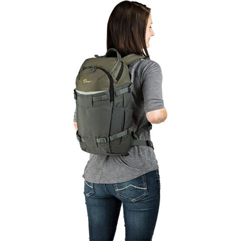  Balo máy ảnh Lowepro Flipside Trek BP 250 AW 