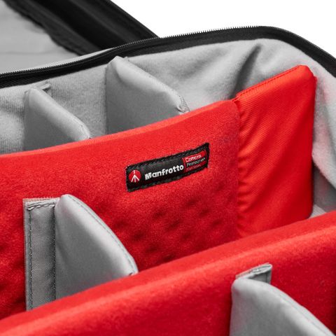  Vali máy ảnh Manfrotto Pro Light Reloader Spin-55; Roller Black 