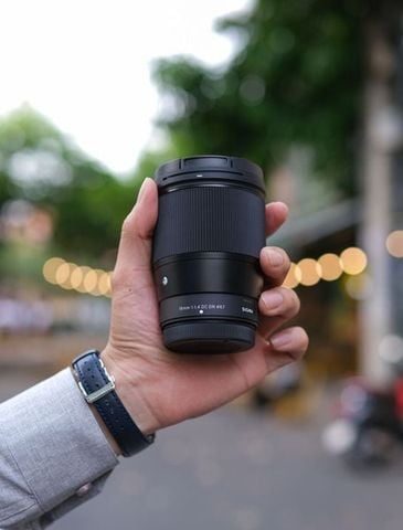  Ống kính Sigma 16mm F1.4 DC DN Contemporary ngàm Sony E/ Micro for thirds/ Fujifilm X/ Canon RF/ EF-M/ Nikon Z 