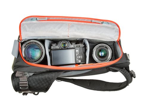 Túi máy ảnh Think Tank PhotoCross 10 Carbon Grey