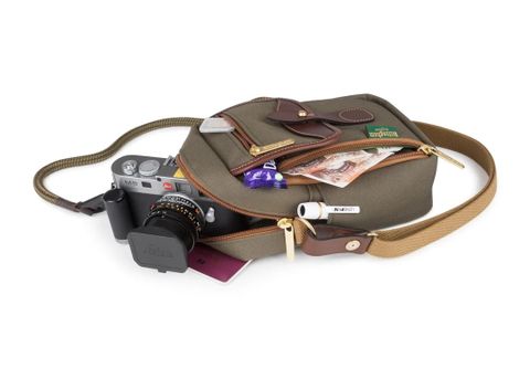  Túi máy ảnh Billingham Airline Stowaway - Black Fibrenyte/ Red 