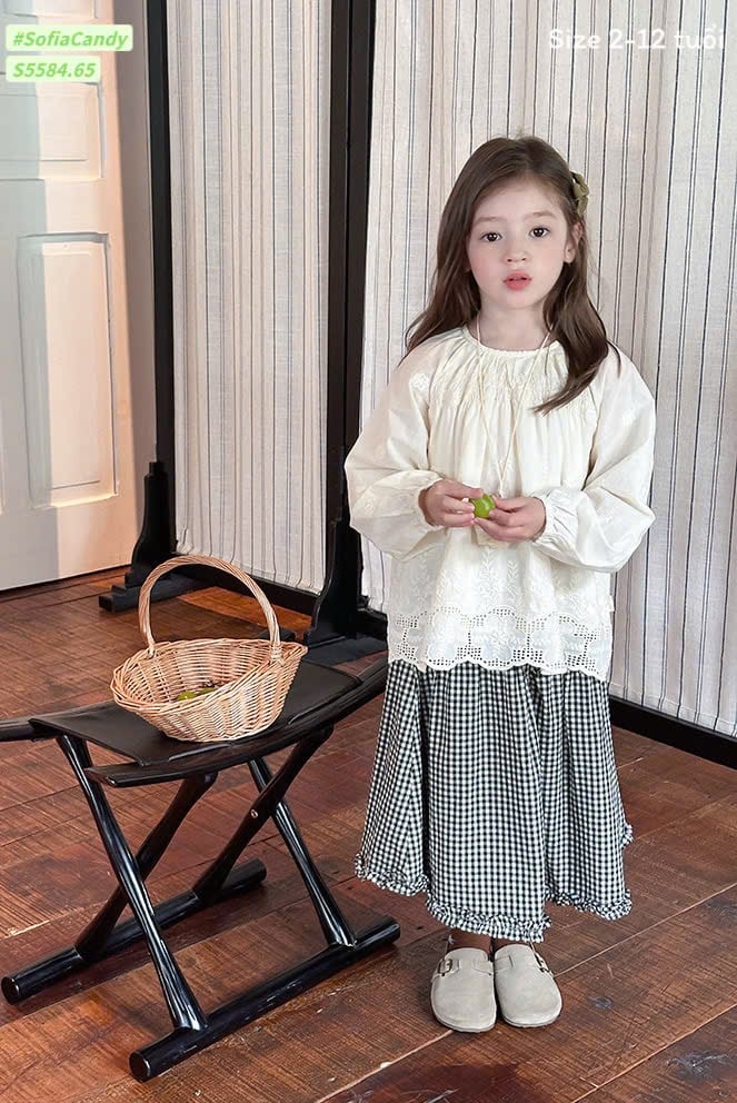 S5584 - Set Sofia Candy Áo sơ mi thêu màu be + chân váy kẻ bé gái size 2-12y