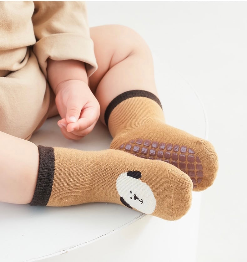 Tất chống trượt cao cổ Hug Elephant 5 màu size 1 - 5y