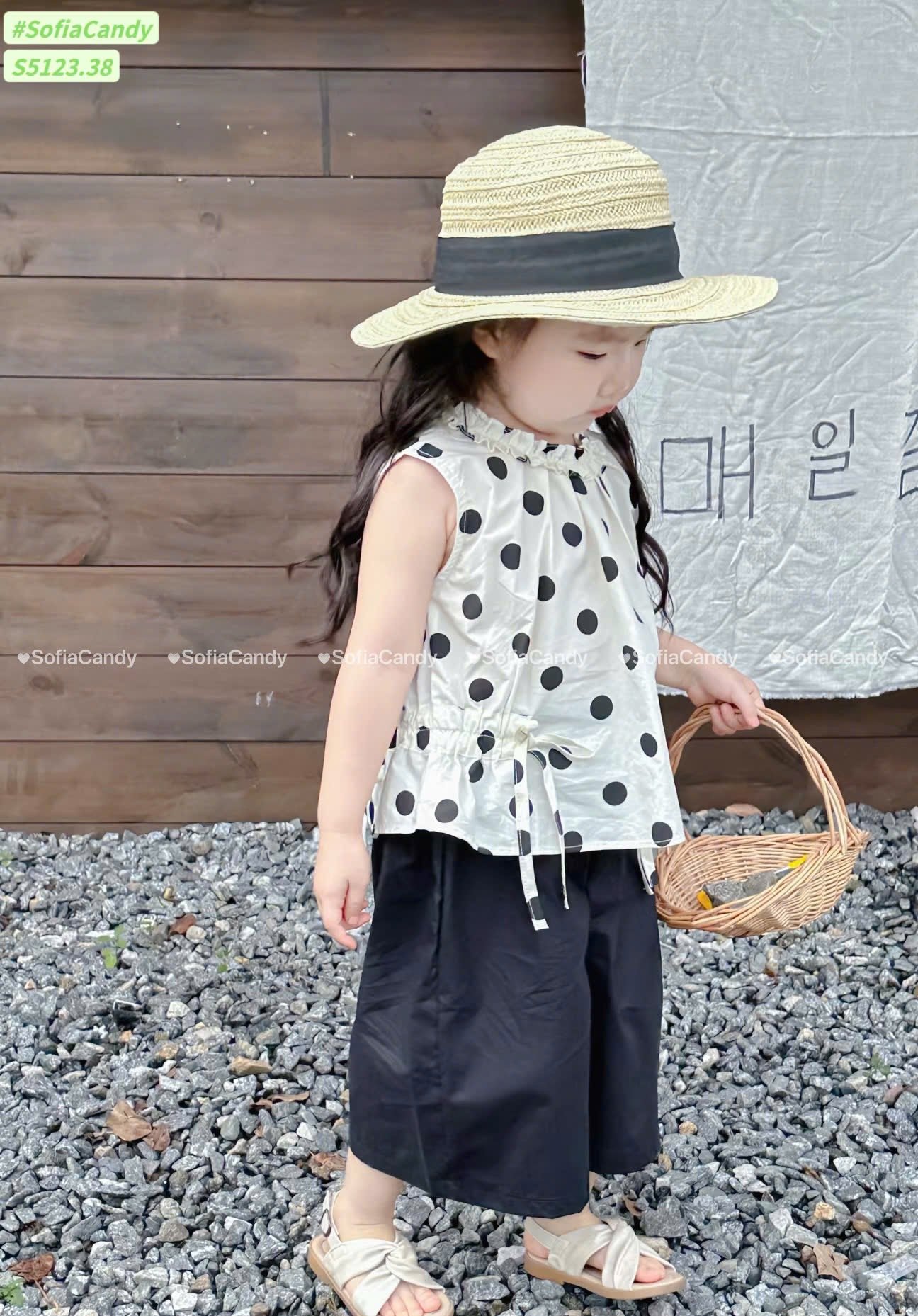 S5123 - Set bộ Sofia Candy áo chấm bi trắng đen + quần đen bé gái size 1-10y