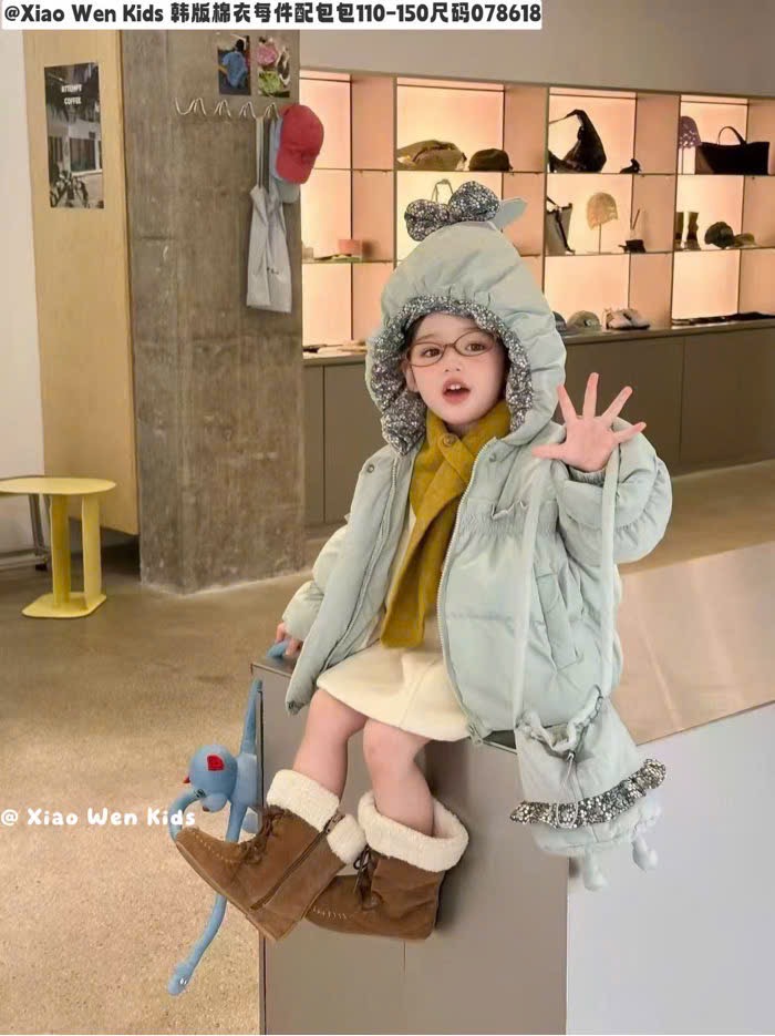 Áo khoác phao mũ nơ kèm túi lót hoa nhí 3 màu cho bé size 110-150